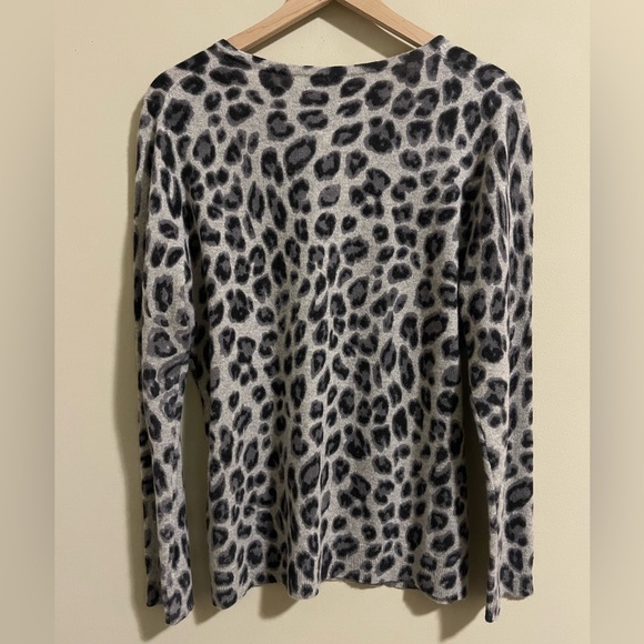 Charter Club Womens Cashmere Cheetah Print Sweater Top Size XL Gray Lightweight - Picture 5 of 6
